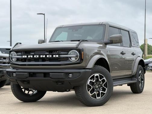 Marsh Gray 2026 Ford Bronco Outer Banks