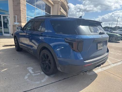 2022 Ford Explorer ST
