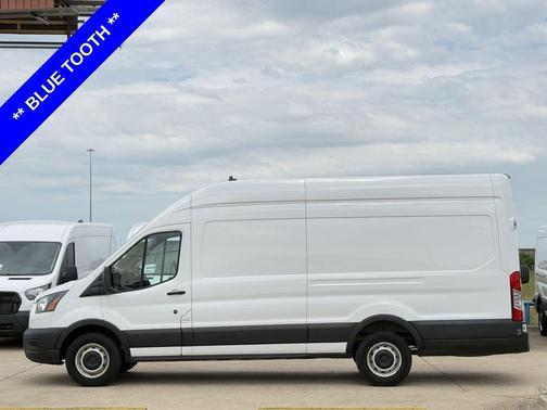 Oxford White 2023 Ford Transit-250 Base