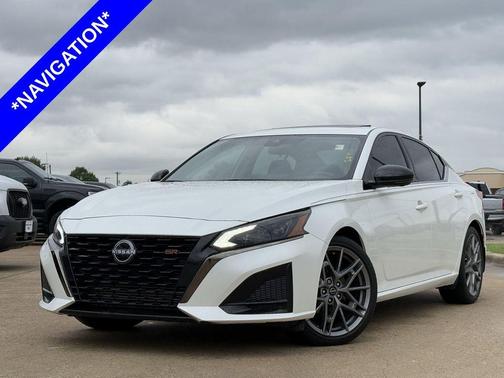 Pearl White Tricoat 2024 Nissan Altima SR VC-Turbo FWD