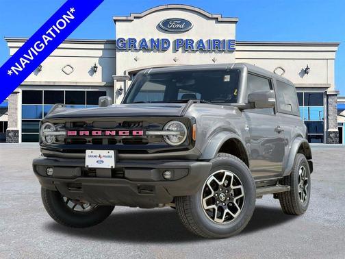 Carbonized Gray Metallic 2023 Ford Bronco Outer Banks