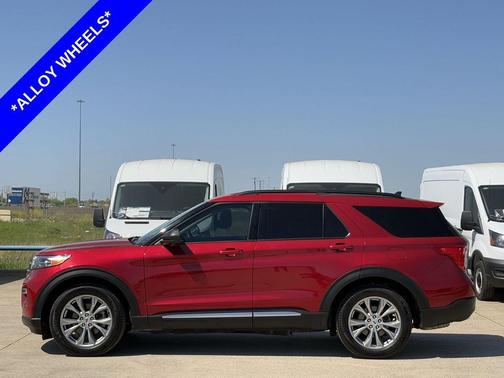Rapid Red Metallic Tinted Clearcoat 2023 Ford Explorer XLT