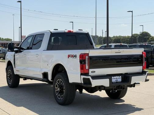 2026 Ford F-250 Platinum