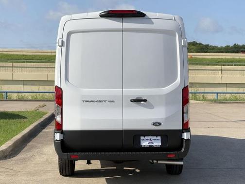 2025 Ford Transit-150 Base
