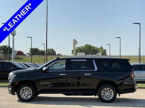 2023 Chevrolet Suburban LT