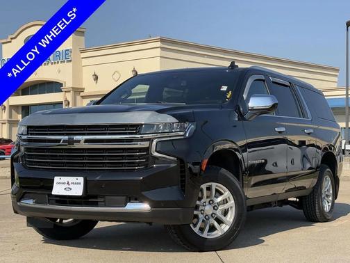 2023 Chevrolet Suburban LT