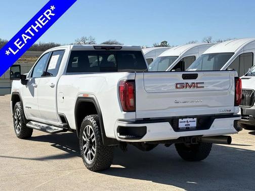2022 GMC Sierra 2500 AT4