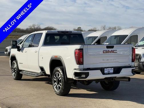 2022 GMC Sierra 2500 AT4