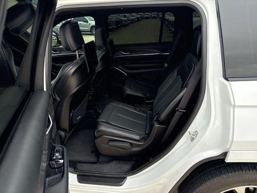 2024 Jeep Grand Cherokee L Overland