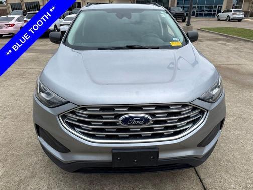Iconic Silver 2020 Ford Edge SE
