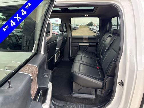 Oxford White 2017 Ford F-250 Lariat