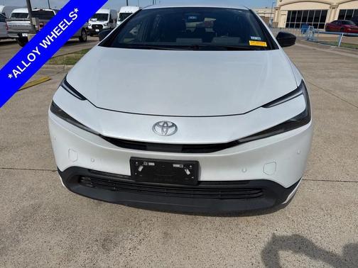 2023 Toyota Prius LE