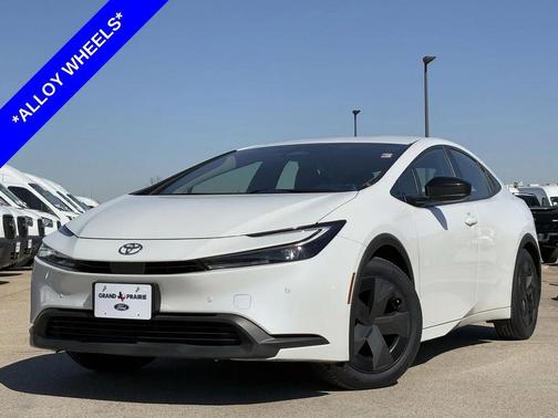 2023 Toyota Prius LE