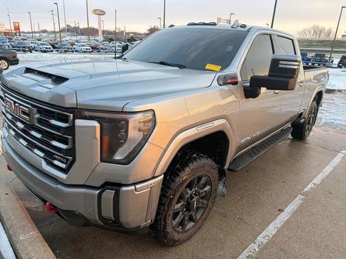 2024 GMC Sierra 2500 AT4