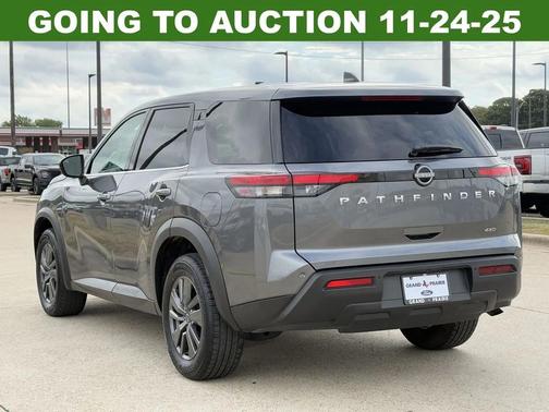 2023 Nissan Pathfinder S 4WD