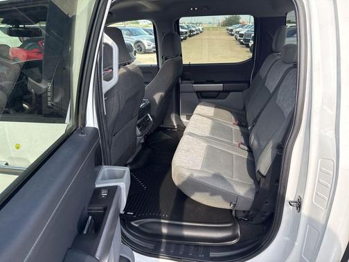 Oxford White 2022 Ford F-150 XLT