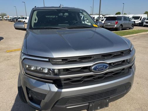 2022 Ford Expedition Max XLT