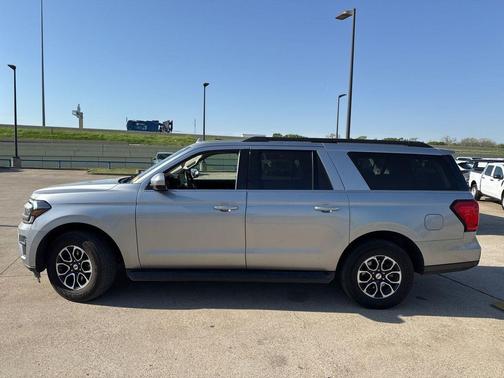 2022 Ford Expedition Max XLT