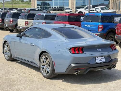 2025 Ford Mustang EcoBoost