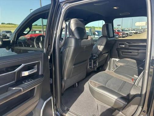 2022 RAM 2500 Laramie Crew Cab 4x4 6'4' Box