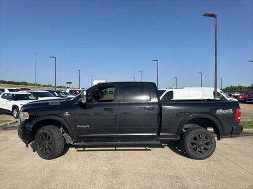 2022 RAM 2500 Laramie Crew Cab 4x4 6'4' Box