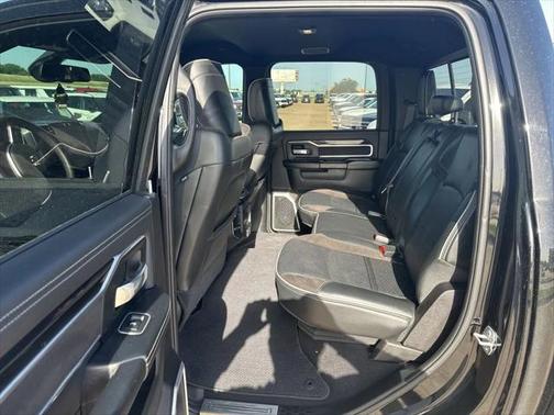 2022 RAM 2500 Laramie Crew Cab 4x4 6'4' Box