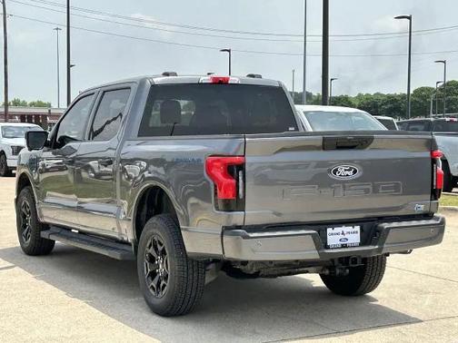 2025 Ford F-150 Lightning XLT