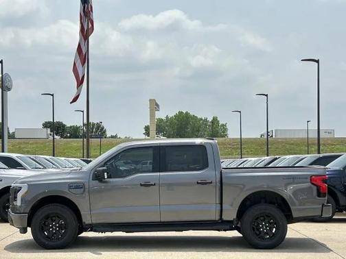 2025 Ford F-150 Lightning XLT