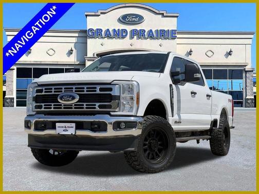 Oxford White 2025 Ford F-250 XLT