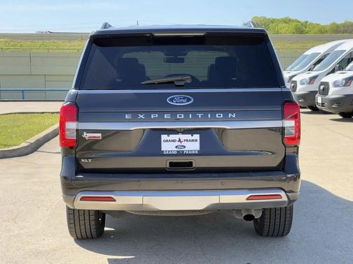 2023 Ford Expedition XLT