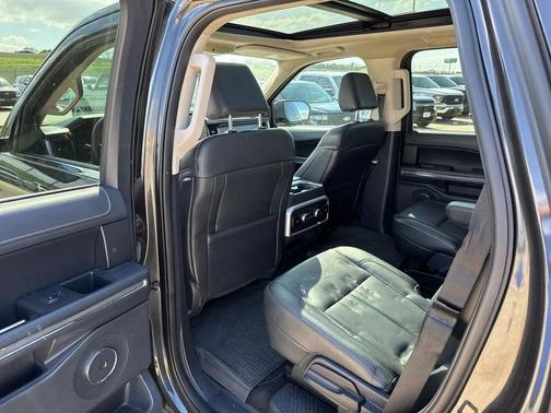 2023 Ford Expedition XLT