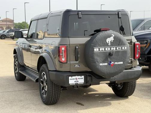 Marsh Gray 2026 Ford Bronco Outer Banks