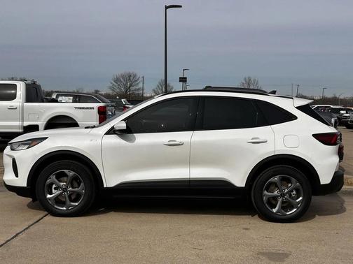 2026 Ford Escape ST-Line Select