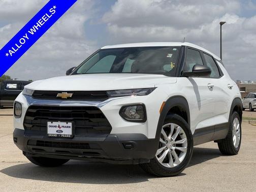 Summit White 2023 Chevrolet Trailblazer LS