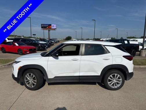 Summit White 2023 Chevrolet Trailblazer LS
