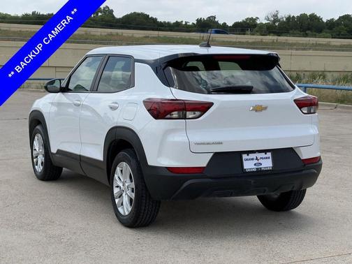 Summit White 2023 Chevrolet Trailblazer LS