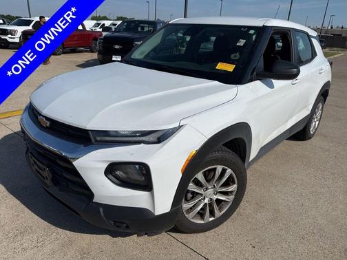 Summit White 2023 Chevrolet Trailblazer LS