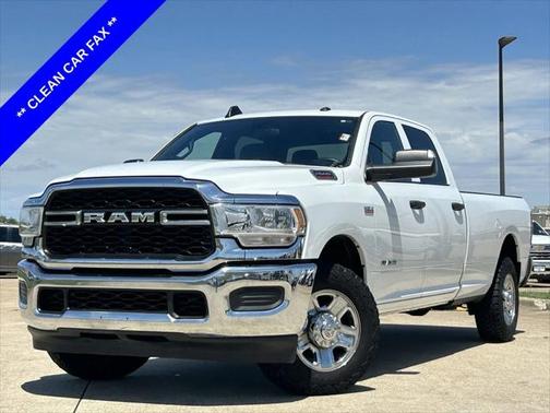 2022 RAM 2500 Tradesman Crew Cab 4x2 8' Box