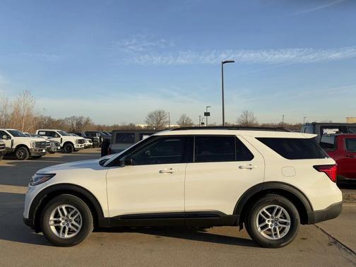 2026 Ford Explorer Active w/200A Pkg