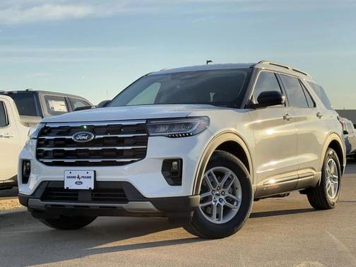 2026 Ford Explorer Active w/200A Pkg