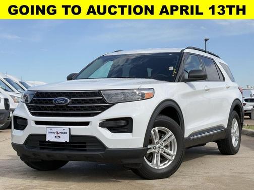 Oxford White 2023 Ford Explorer XLT