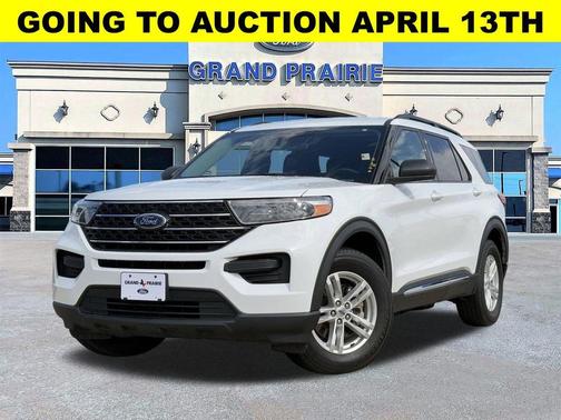 Oxford White 2023 Ford Explorer XLT