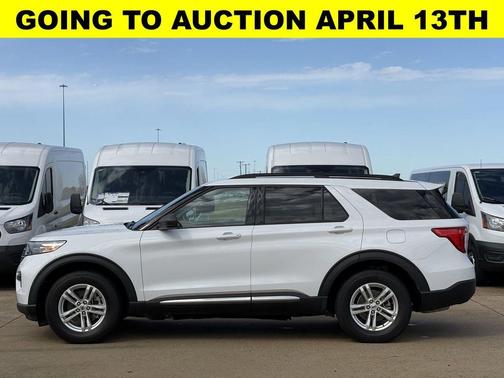 Oxford White 2023 Ford Explorer XLT