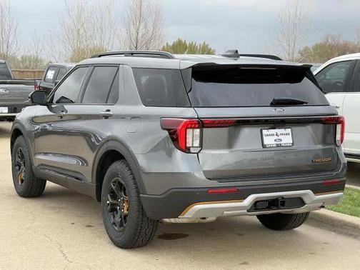 Carbonized Gray Metallic 2026 Ford Explorer Tremor