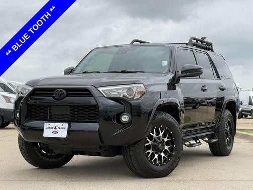 Midnight Black Metallic 2022 Toyota 4Runner SR5