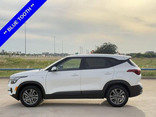 Snow White Pearl 2021 Kia Seltos LX