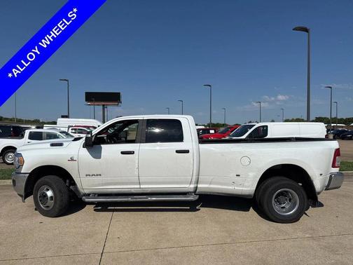 2024 RAM 3500 Big Horn Crew Cab 4x4 8' Box