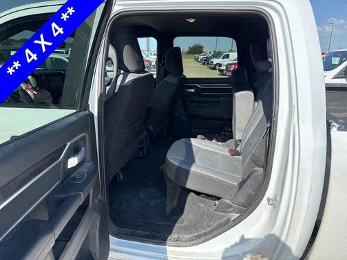 2024 RAM 3500 Big Horn Crew Cab 4x4 8' Box