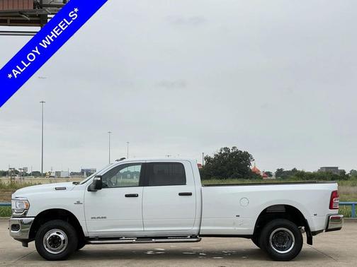 2024 RAM 3500 Big Horn Crew Cab 4x4 8' Box