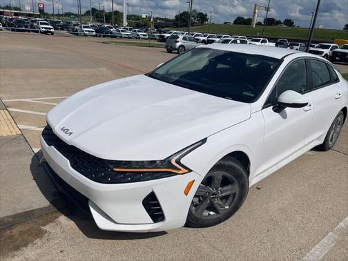 2022 Kia K5 LX